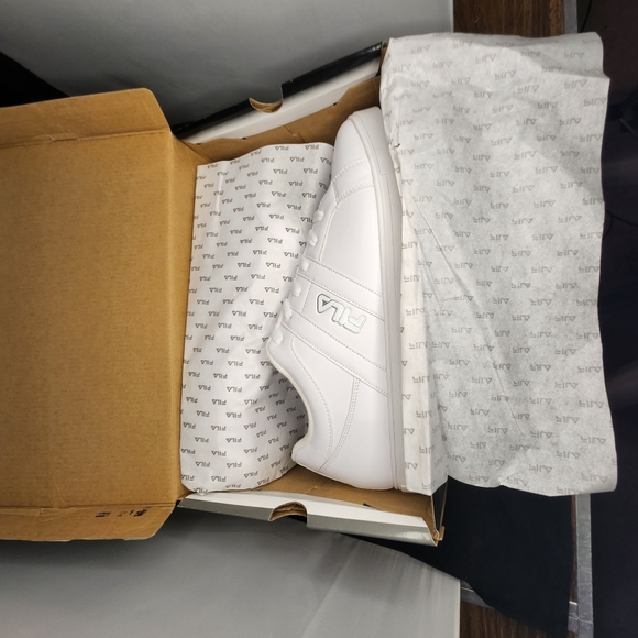 Fila Boca on the 8s Mens size 14 triple white sneaker shoes - Picture 4 of 11